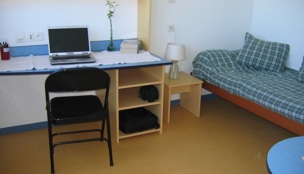 Logement �tudiant Location Studio Vide Bron (69500)
