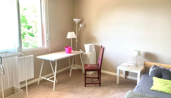 Logement �tudiant Location Studio Vide Bron (69500)