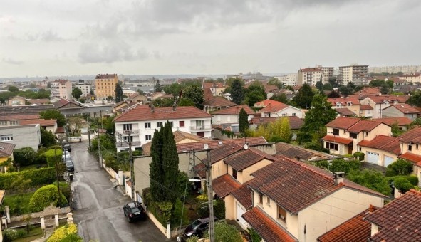 Logement �tudiant Location Studio Vide Bron (69500)