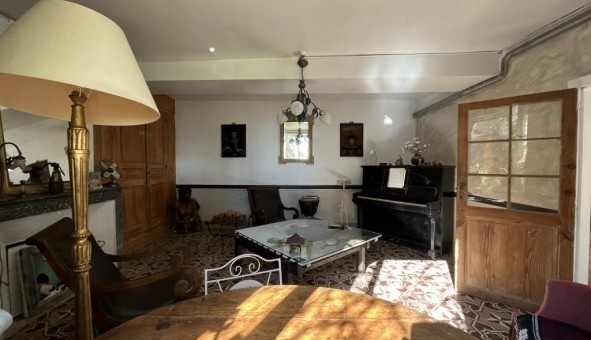 Logement étudiant Studio à Brugnens (32500)
