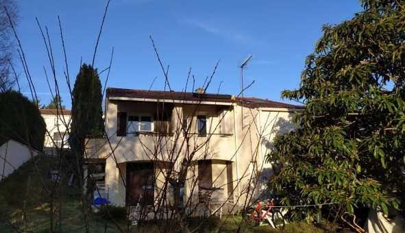 Logement tudiant Studio à Bussac sur Charente (17100)