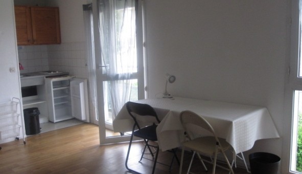 Logement tudiant Studio à Caen (14000)