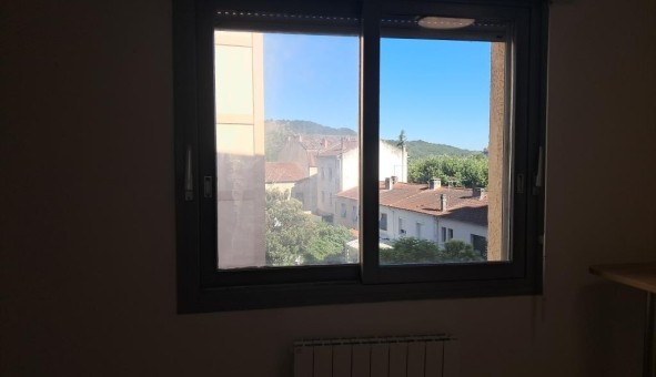 Logement tudiant Studio à Cahors (46000)