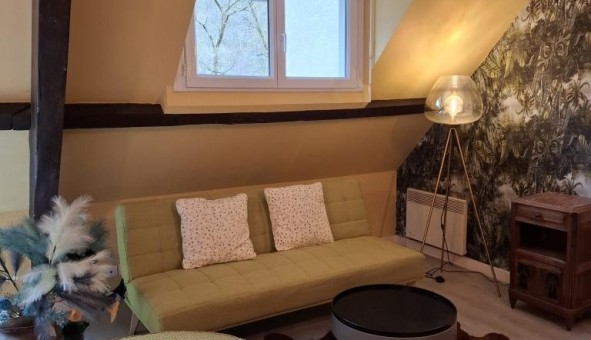 Logement tudiant Studio à Calvinet (15340)