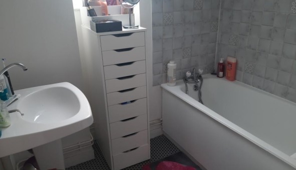 Logement �tudiant Studio &agrave; Campagnolles (14500)