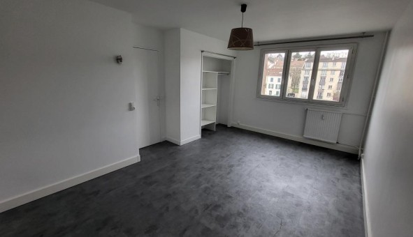 Logement tudiant Studio à Carnetin (77400)