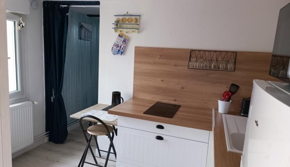 Logement tudiant Studio à Carpiquet (14650)