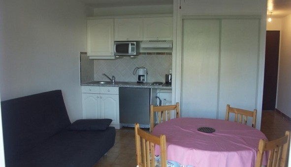 Logement tudiant Studio à Carqueiranne (83320)