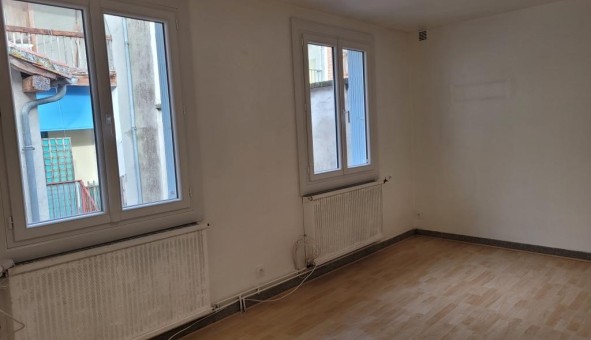 Logement �tudiant Studio &agrave; Castelsagrat (82400)