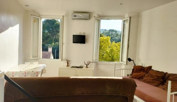 Logement tudiant Location Studio Vide Ceyreste (13600)