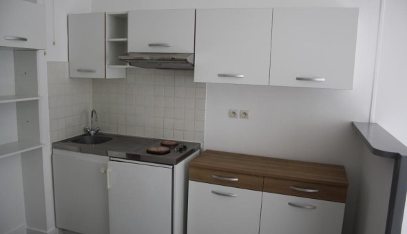 Logement �tudiant Studio &agrave; Chac� (49400)