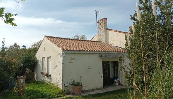 Logement tudiant Location Studio Vide Chaill les Marais (85450)