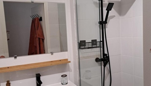 Logement tudiant Studio à Chalencon (07240)