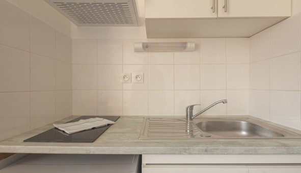 Logement �tudiant Studio &agrave; Ch�lons en Champagne (51000)