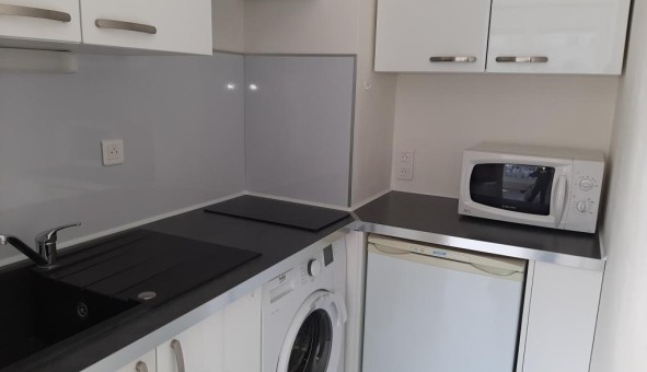 Logement tudiant Location Studio Vide Chamalires (63400)