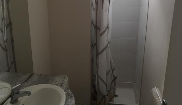 Logement tudiant Studio à Chamalires (63400)