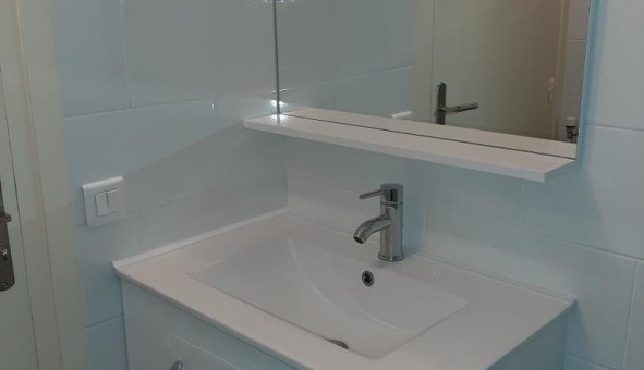 Logement �tudiant Studio &agrave; Chamali�res (63400)