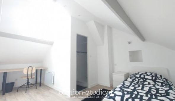 Logement tudiant Studio à Champs sur Marne (77420)