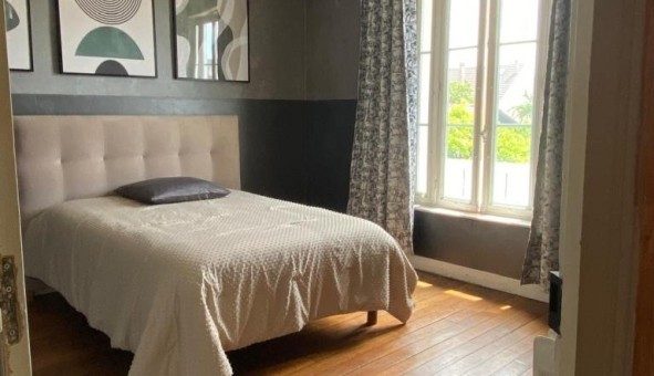 Logement tudiant Location Studio Vide Champs sur Marne (77420)