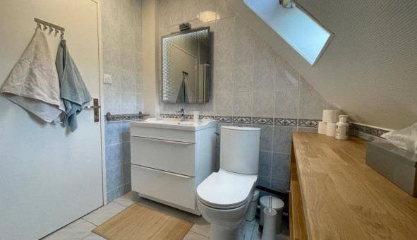 Logement tudiant Studio à Champs sur Marne (77420)