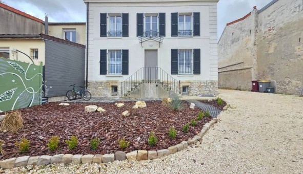 Logement �tudiant Studio &agrave; Champs sur Marne (77420)