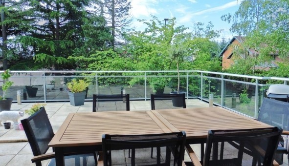 Logement �tudiant Studio &agrave; Charbonni�res les Bains (69260)