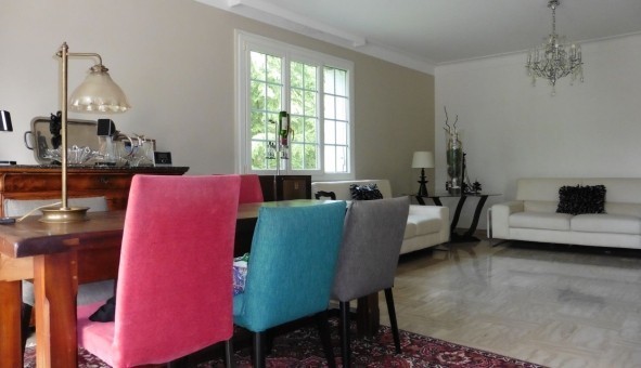Logement �tudiant Studio &agrave; Charbonni�res les Bains (69260)
