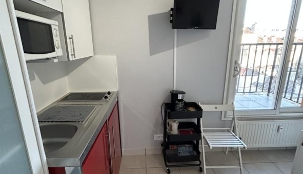 Logement tudiant Location Studio Vide Charenton le Pont (94220)