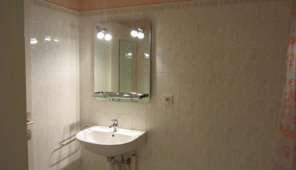 Logement tudiant Studio à Chartres (28000)