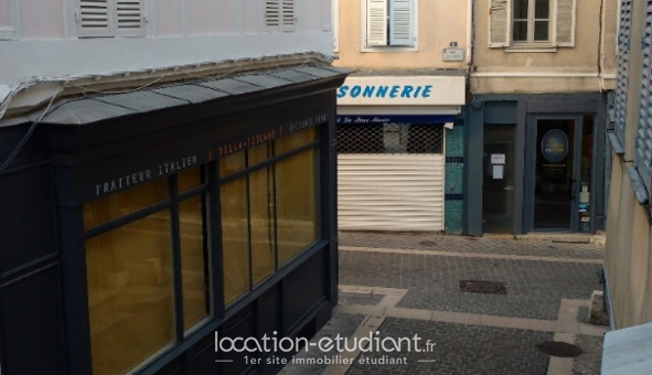 Logement tudiant Studio à Chartres (28000)