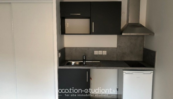 Logement tudiant Studio à Chartres (28000)