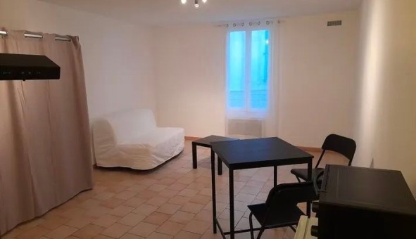 Logement �tudiant Studio &agrave; Ch�teaudouble (83300)