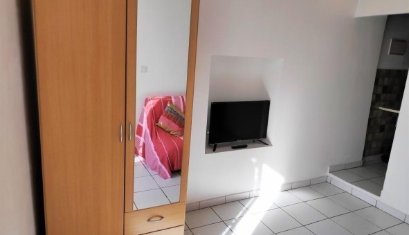 Logement tudiant Studio à Chteauneuf le Rouge (13790)