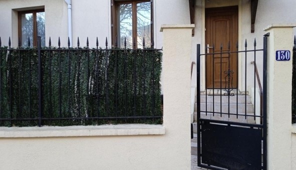 Logement �tudiant Studio &agrave; Chevilly Larue (94550)