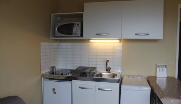 Logement �tudiant Studio &agrave; Chevilly Larue (94550)