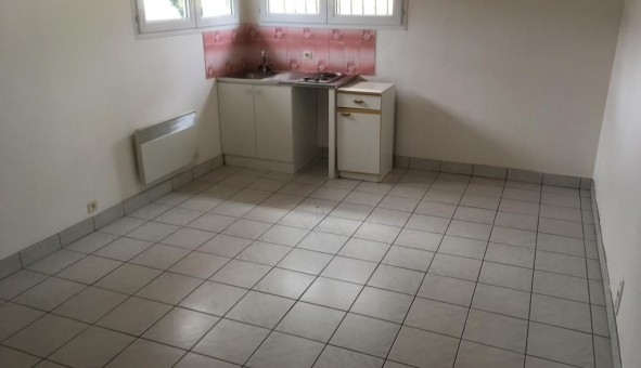 Logement tudiant Location Studio Vide Cholet (49280)