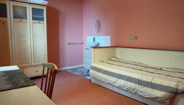 Logement étudiant Location Studio Vide Chuzelles (38200)