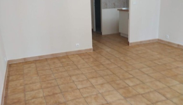Logement tudiant Studio à Clairefontaine en Yvelines (78120)