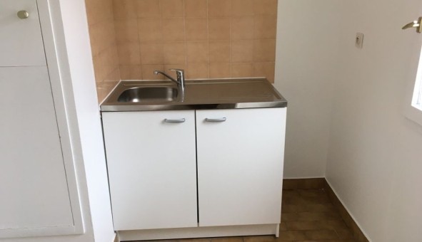 Logement �tudiant Studio &agrave; Clairefontaine en Yvelines (78120)