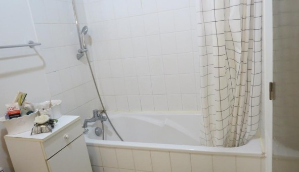 Logement tudiant Studio à Clermont Ferrand (63000)