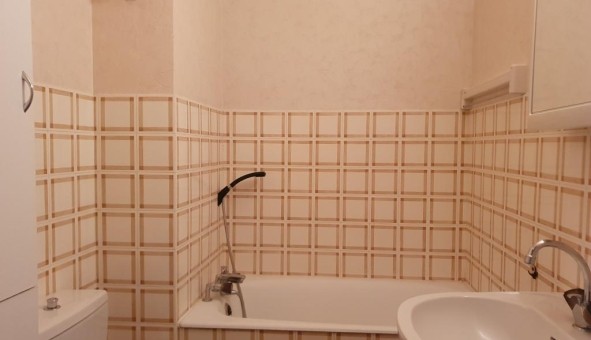 Logement tudiant Studio à Clermont Ferrand (63000)