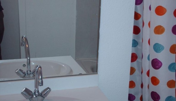 Logement tudiant Studio à Clermont Ferrand (63000)