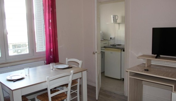 Logement tudiant Location Studio Vide Clermont Ferrand (63000)