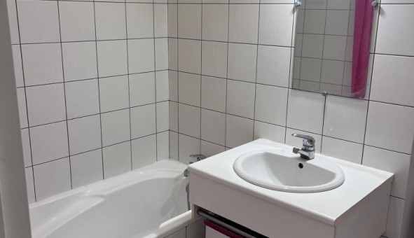Logement tudiant Studio à Clermont Ferrand (63000)
