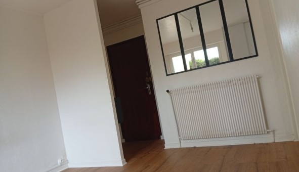 Logement �tudiant Studio &agrave; Coigni�res (78310)