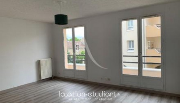 Logement tudiant Studio à Combs la Ville (77380)