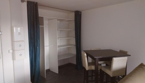 Logement tudiant Studio à Combs la Ville (77380)