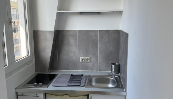 Logement tudiant Studio à Courbevoie (92400)