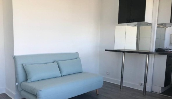 Logement tudiant Location Studio Vide Courbevoie (92400)