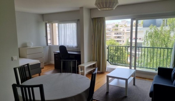 Logement tudiant Studio à Courbevoie (92400)